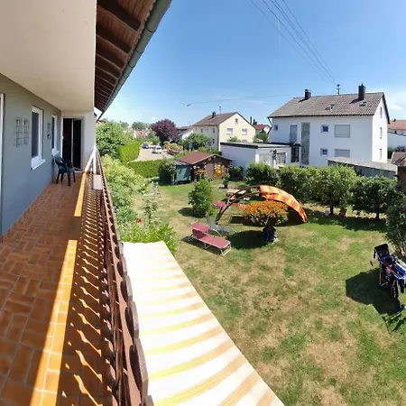 Wiesental 89331 Burgau, Wiesentalstrasse 1 アパート